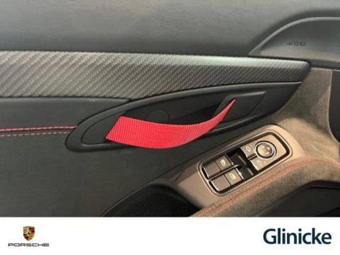 Porsche - 718 Spyder