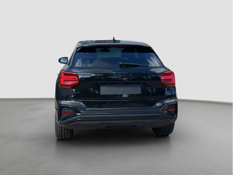 Audi - Q2