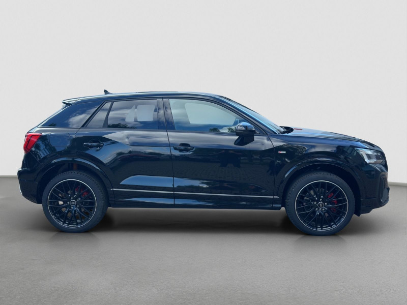 Audi - Q2