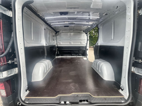 Ansicht 10 - Gebrauchtwagen Fahrzeug, Modell Primastar der Marke Nissan von Verkäufer Mattern GmbH