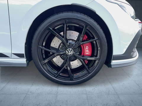 Volkswagen - Golf GTI
