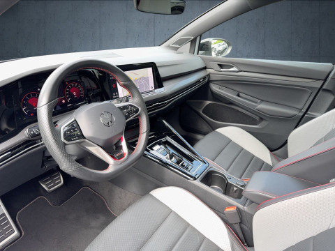 Volkswagen - Golf GTI