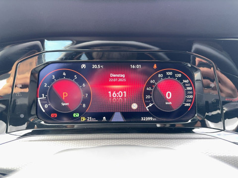 Volkswagen - Golf GTI