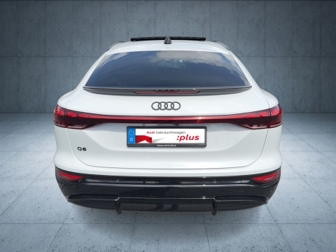 Audi Q6 Sportback e-tron - Q6 Sportback e-tron performance AHK/Pano/Nav/Tech/Assist