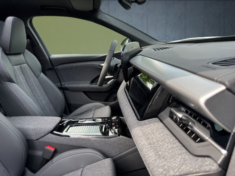 Audi - Q6 Sportback e-tron