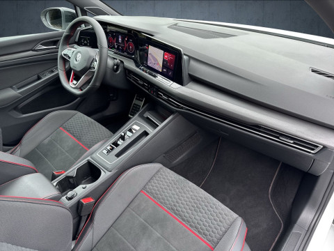 Volkswagen - Golf GTI