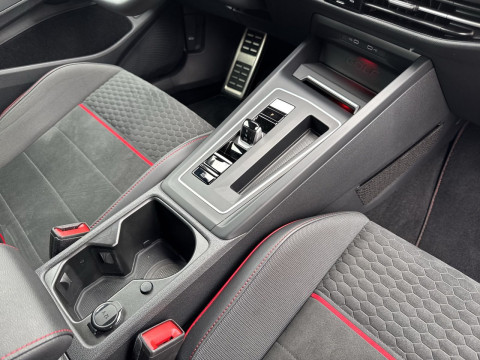 Volkswagen - Golf GTI