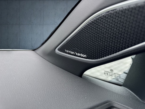 Volkswagen - Golf GTI