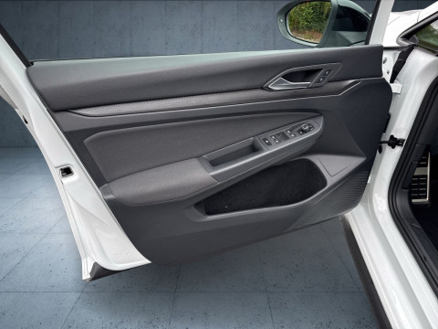 Volkswagen - Golf GTI