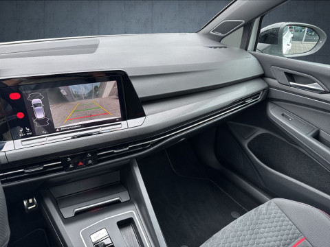 Volkswagen - Golf GTI