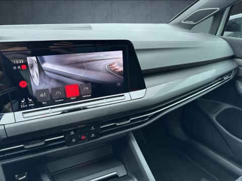 Volkswagen - Golf GTI