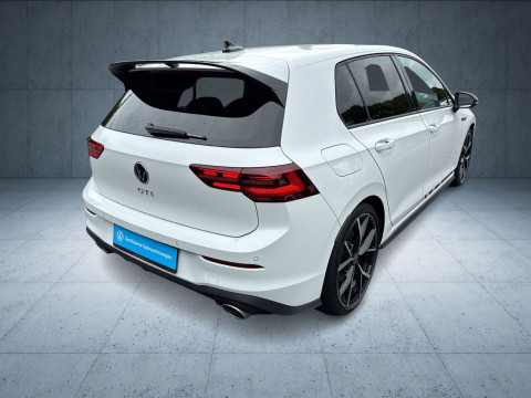Volkswagen - Golf GTI