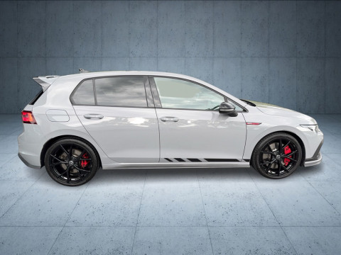 Volkswagen - Golf GTI