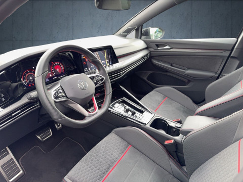 Volkswagen - Golf GTI