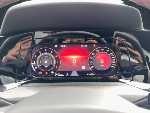 Volkswagen - Golf GTI