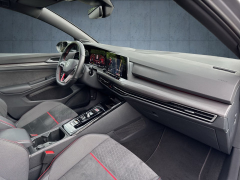 Volkswagen - Golf GTI