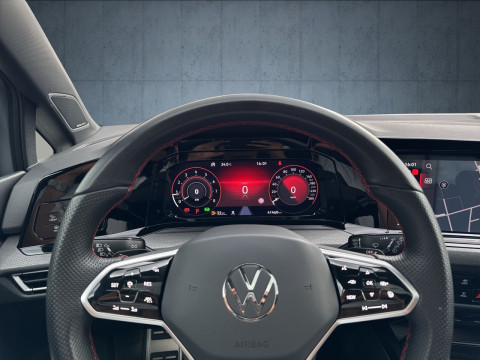 Volkswagen - Golf GTI