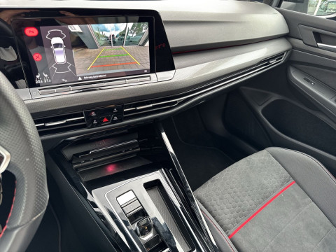 Volkswagen - Golf GTI