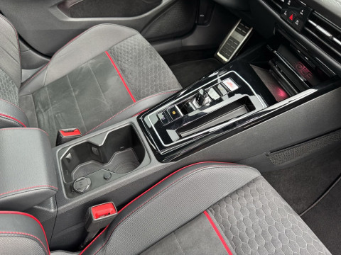 Volkswagen - Golf GTI