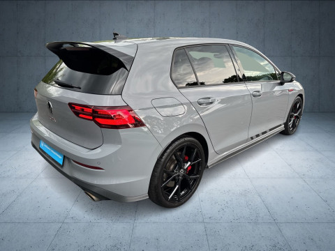 Volkswagen - Golf GTI