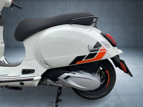 Vespa - GTS