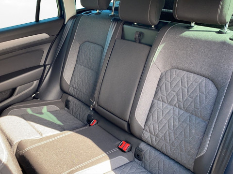 Volkswagen - Passat Variant