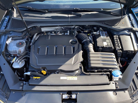 Volkswagen - Passat Variant