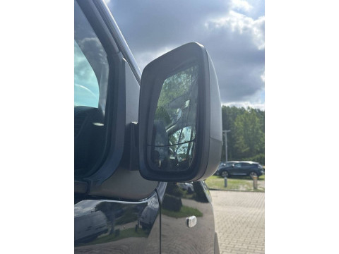 thumb-undefined