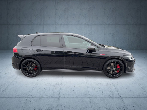 Volkswagen - Golf GTI