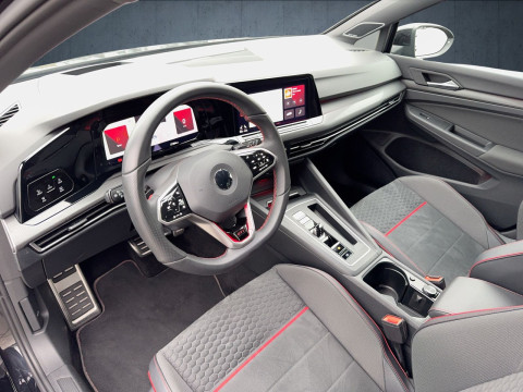 Volkswagen - Golf GTI