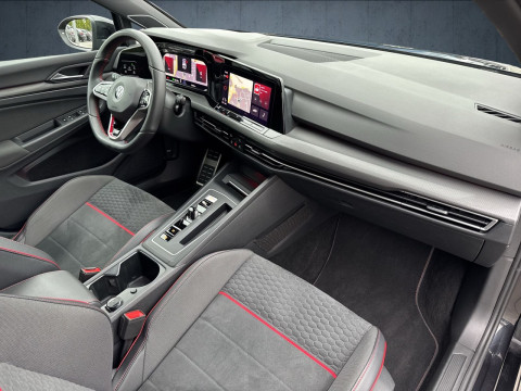 Volkswagen - Golf GTI