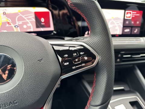 Volkswagen - Golf GTI