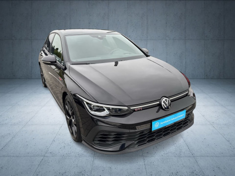 Volkswagen - Golf GTI