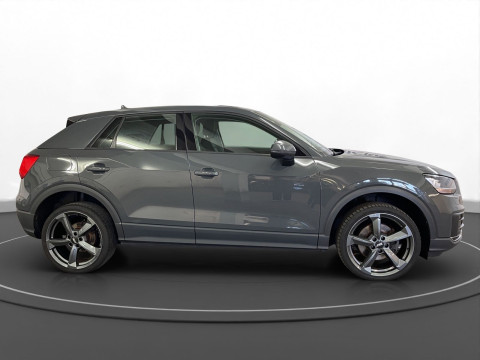 Audi - Q2