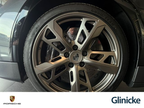 Porsche Taycan - Taycan Turbo S Cross Turismo Nachtsichtassistent