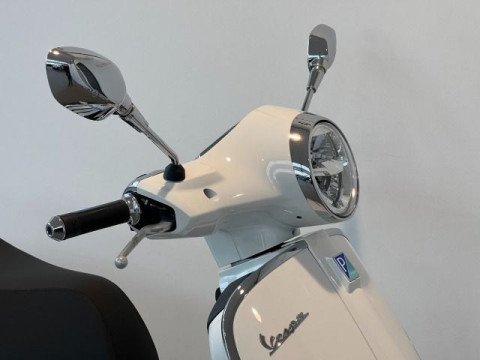 Vespa GTS - Vespa GTS 125 Super E5
