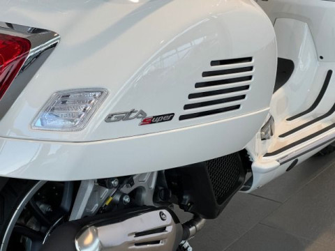 Vespa - GTS