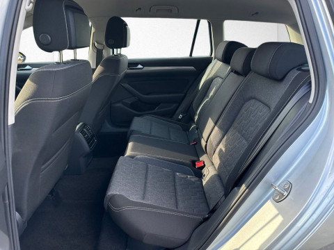 Volkswagen - Passat Variant