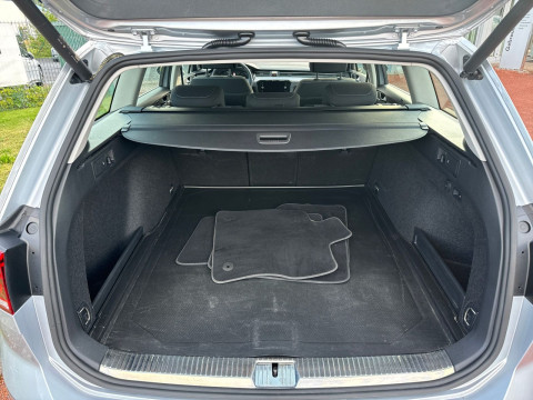 Volkswagen - Passat Variant