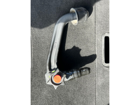 thumb-undefined