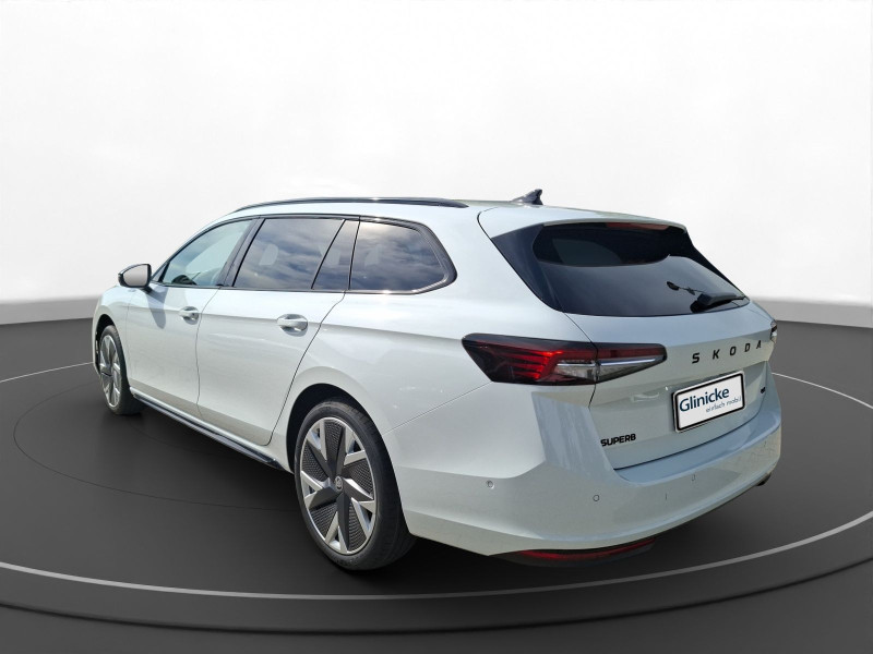 &Scaron;koda - Superb