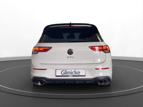 Volkswagen - Golf GTI