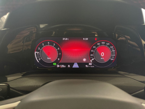 Volkswagen - Golf GTI