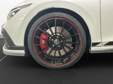 Volkswagen - Golf GTI