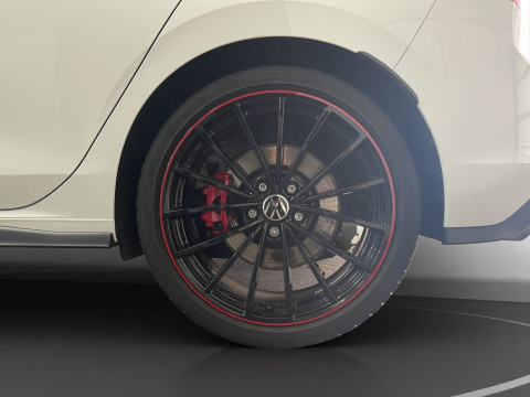 Volkswagen - Golf GTI