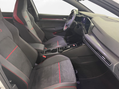 Volkswagen - Golf GTI