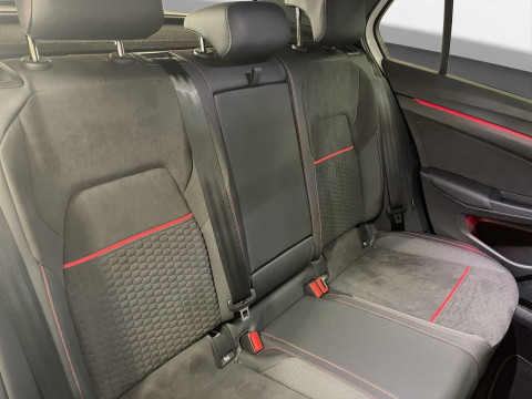 Volkswagen - Golf GTI