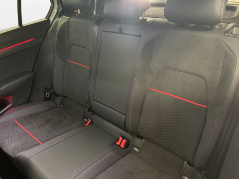 Volkswagen - Golf GTI