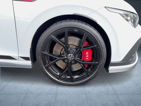 Volkswagen - Golf GTI
