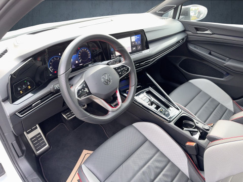 Volkswagen - Golf GTI